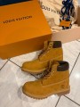 Louis Vuitton Timberland beige taille 8,5 43-44
