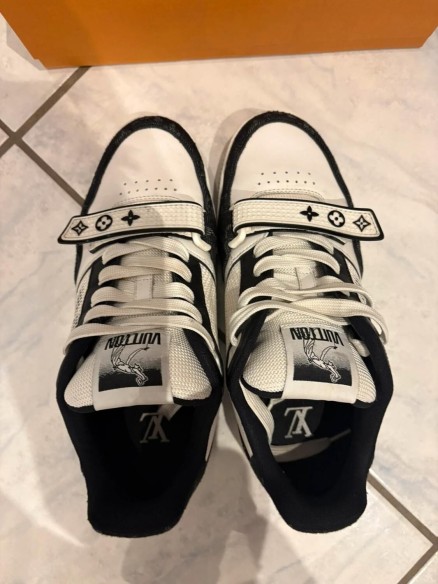 Louis Vuitton lv trainer scratch velcro noir blanche taille 39