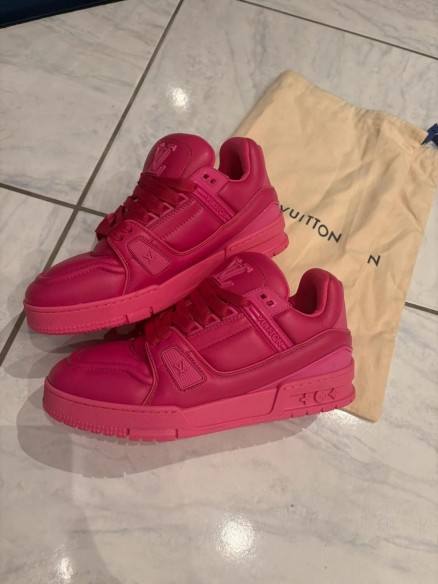 Louis Vuitton LV Trainer rose fluo taille 6 40-41
