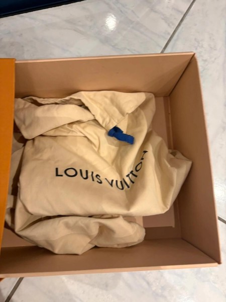 Louis Vuitton run away damier gris blanc taille 8 42,5-43