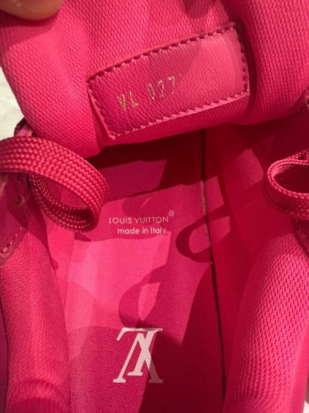 Louis Vuitton LV Trainer rose fluo taille 6 40-41