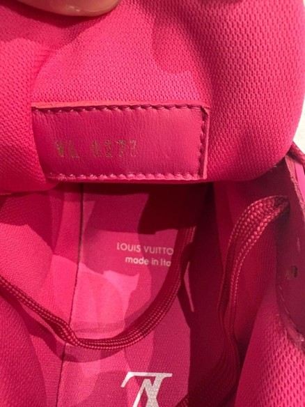 Louis Vuitton LV Trainer rose fluo taille 6 40-41