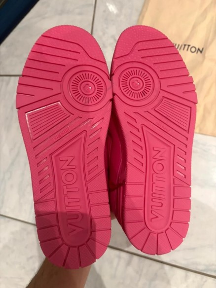 Louis Vuitton LV Trainer rose fluo taille 6 40-41