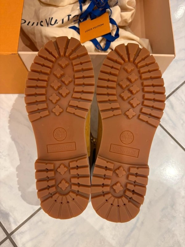 Louis Vuitton Timberland beige taille 8,5 43-44 2