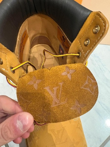 Louis Vuitton Timberland beige taille 8,5 43-44
