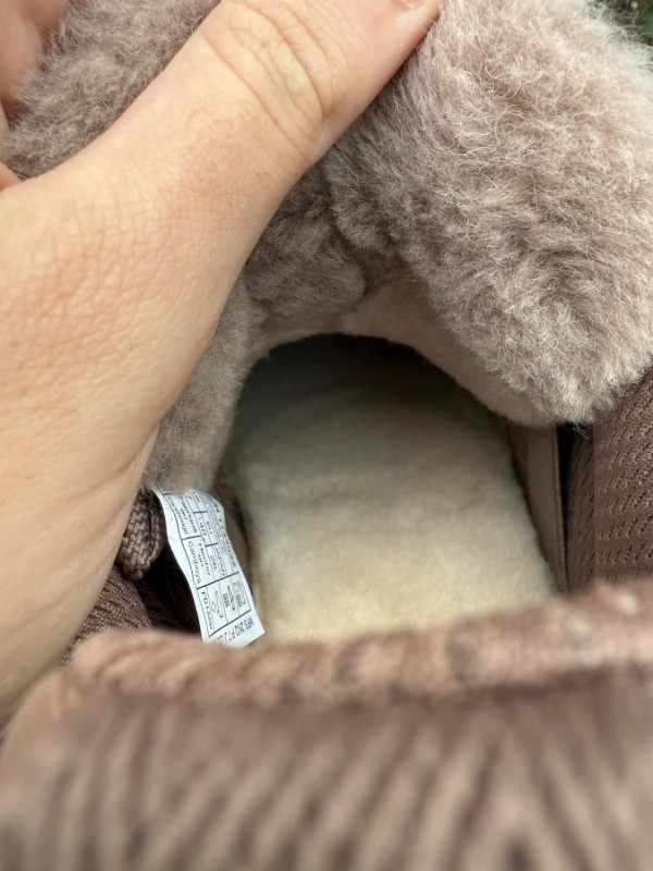 UGG Lowmel Brown (Taille EU 40 / US 9 / UK 7) 2