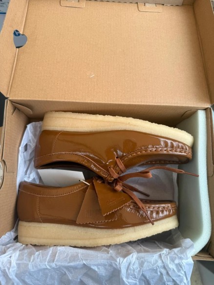 Clarks Originale Wallabee Dusk Marron Patent Leather