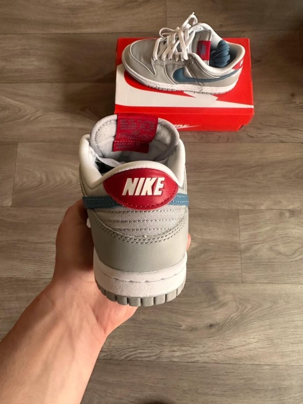 Nike Dunk Low - Silver Surfer 2