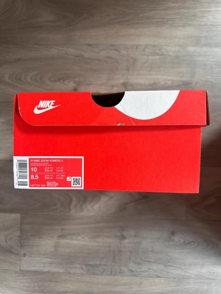 Nike Air Zoom Vomero 5 - Chrome Toe