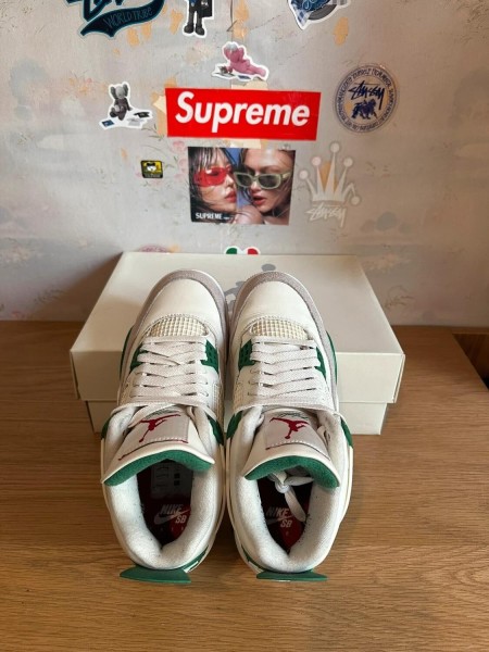 Air Jordan 4 SB Green / vert