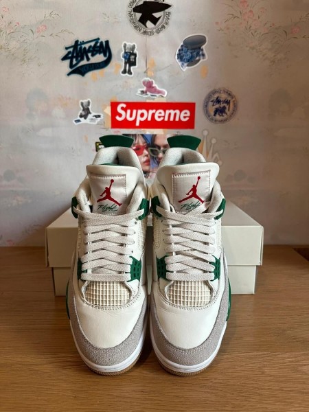 Air Jordan 4 SB Green / vert