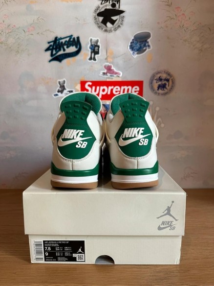 Air Jordan 4 SB Green / vert
