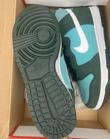 Nike Dunk High Retro SE