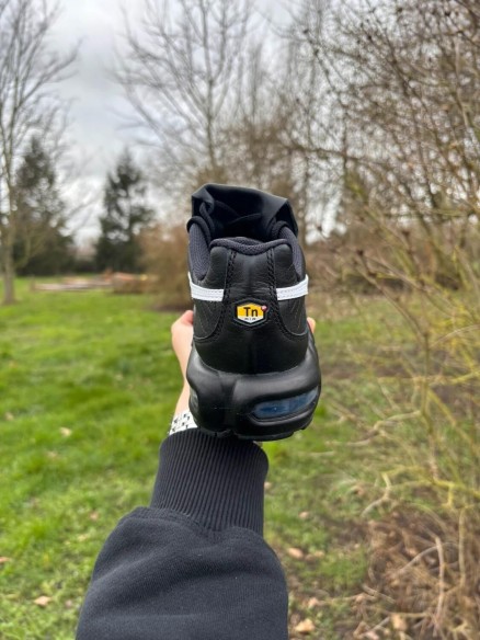 Nike Air Max Plus Tiempo Black White - Taille 40