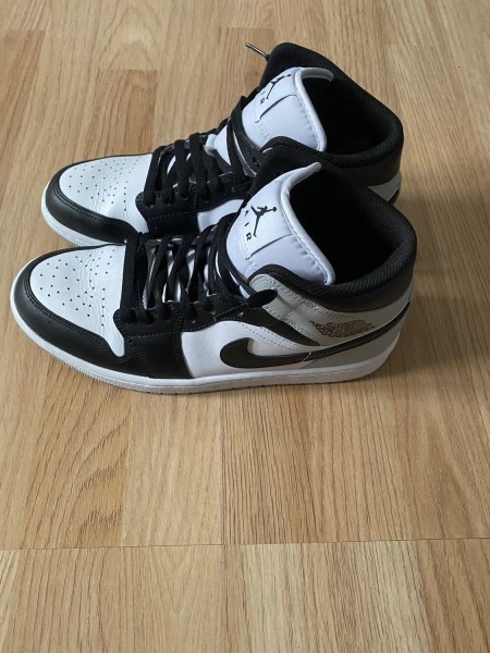 Nike Air Jordan 1