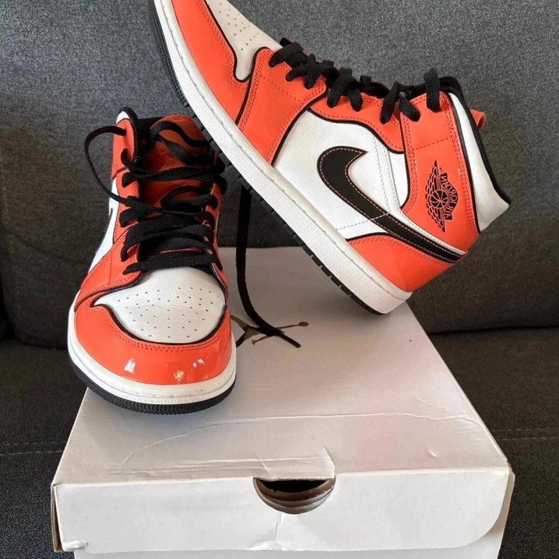 Jordan 1 mid Turf 42