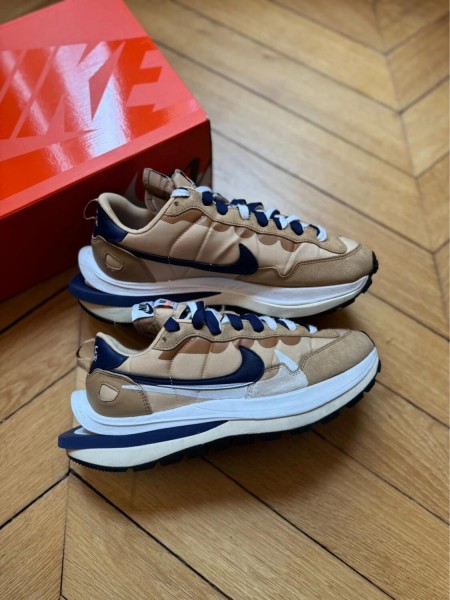Nike Vaporwaffle sacai sesame