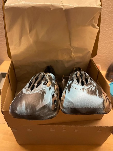 Adidas Yeezy Foam