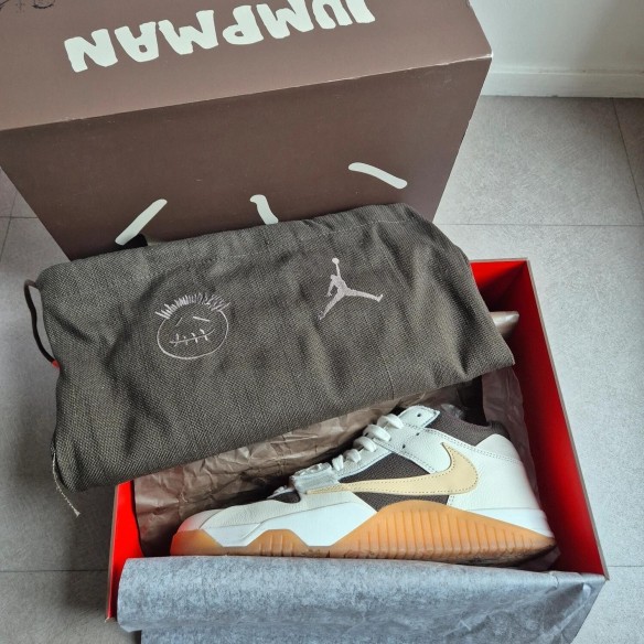 Jumpman Jack TR " Sail "