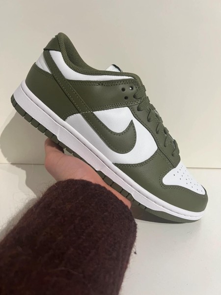 Nike dunk low Medium Olive (Womens)