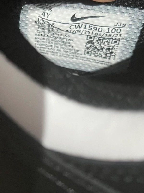 Nike Dunk Low Panda (GS) 2