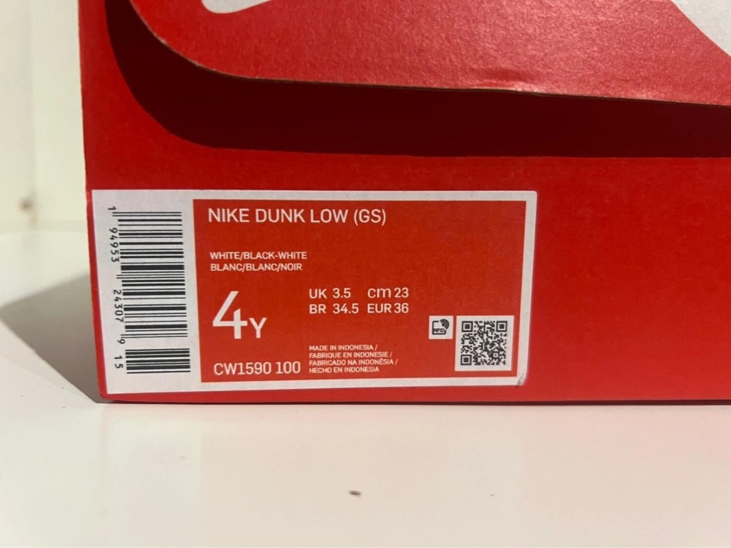 Nike Dunk Low Panda (GS) 2