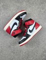 Nike Air Jordan 1 Retro High Black Toe taille 42,5