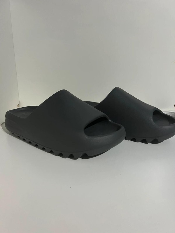 Yeezy Slide Granite 2