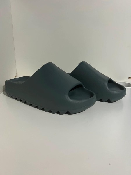Yeezy Slide Slate Marine