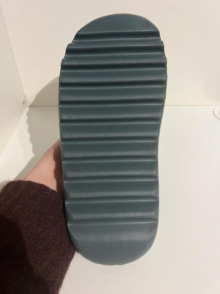 Yeezy Slide Slate Marine