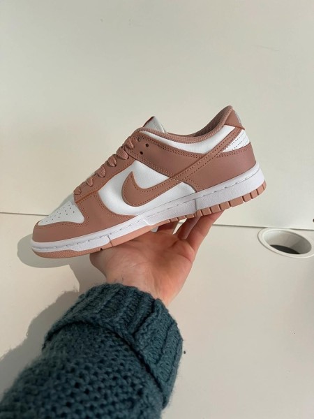 Nike Dunk Low Rose Whisper