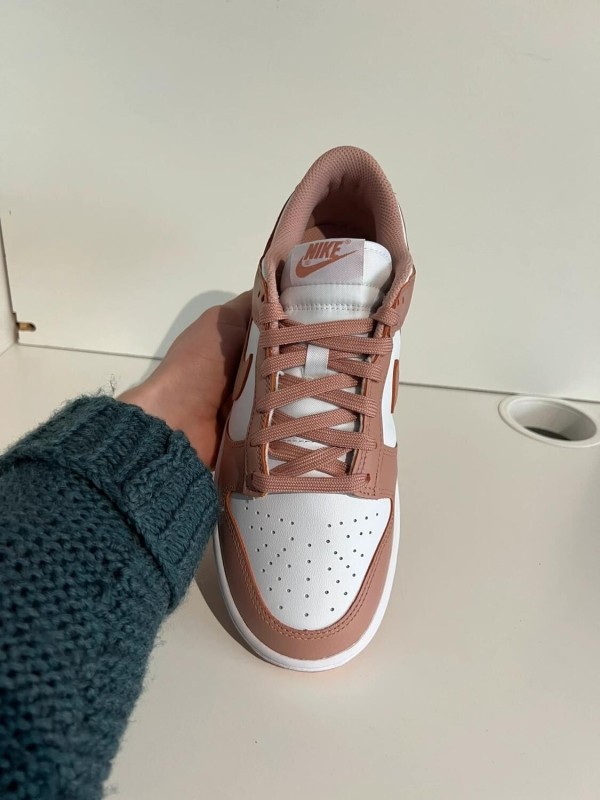 Nike Dunk low Rose Whisper 2