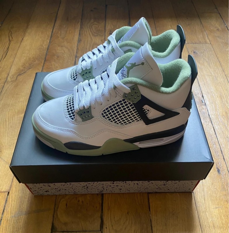 Jordan 4 retro seafoam (w) AQ9129-103 2