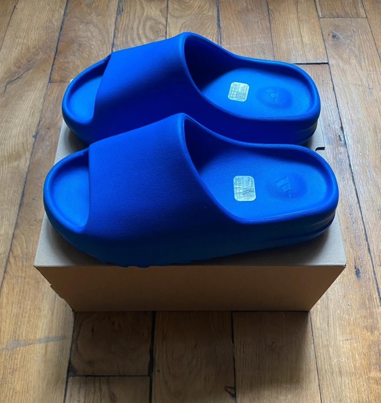 Adidas yeezy slide azure ID4133 2