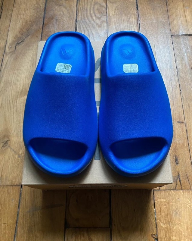 Adidas yeezy slide azure ID4133 2