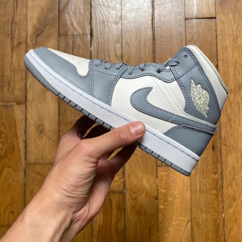 Jordan 1 mid stealth (w) BQ6472-115