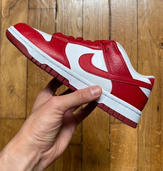 Nike dunk low next nature university red DN1431-101