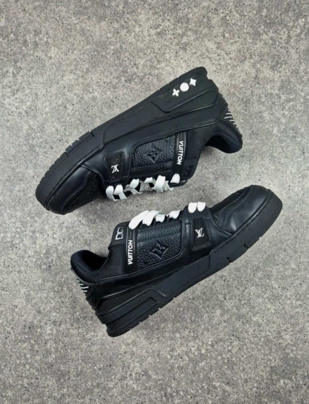 Basket Louis Vuitton LV Trainer taille 42
