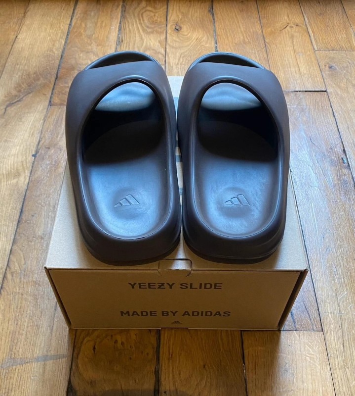 Adidas Yeezy Slide Soot G55495/GX6141 2