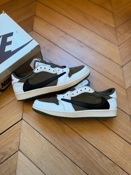 Air Jordan 1 Low Travis Scott Medium Olive