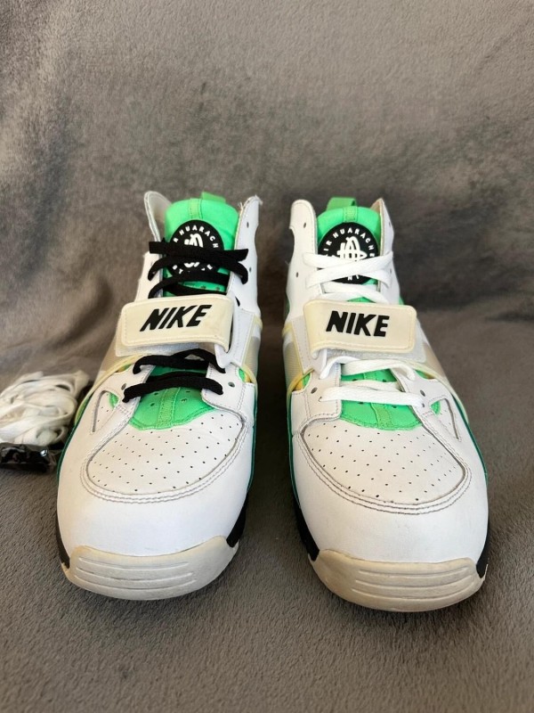 Nike air trainer huarache 2