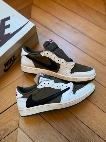 Air Jordan 1 Low Travis Scott Medium Olive