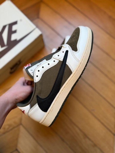 Air Jordan 1 Low Travis Scott Medium Olive