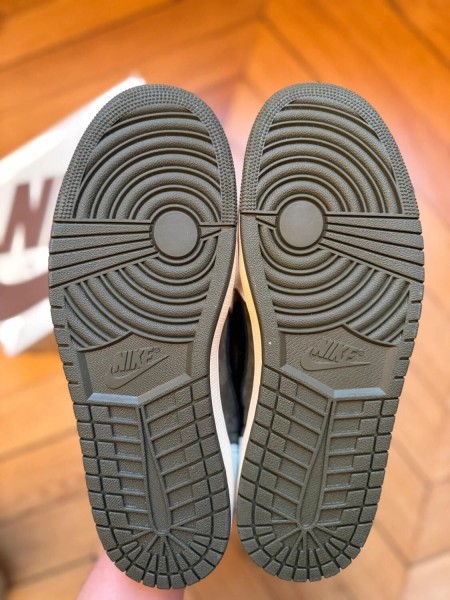 Air Jordan 1 Low Travis Scott Medium Olive