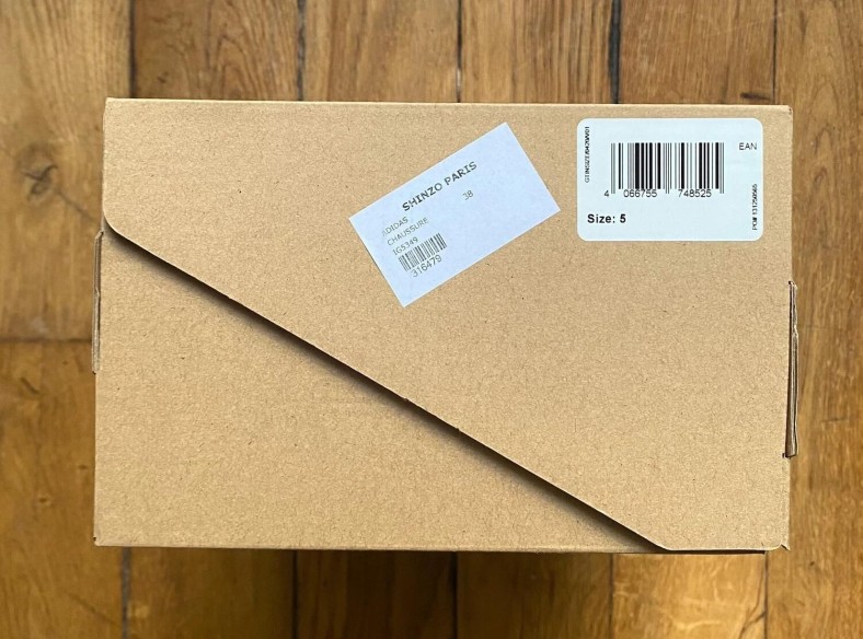 adidas Yeezy Foam RNR carbon IG5349