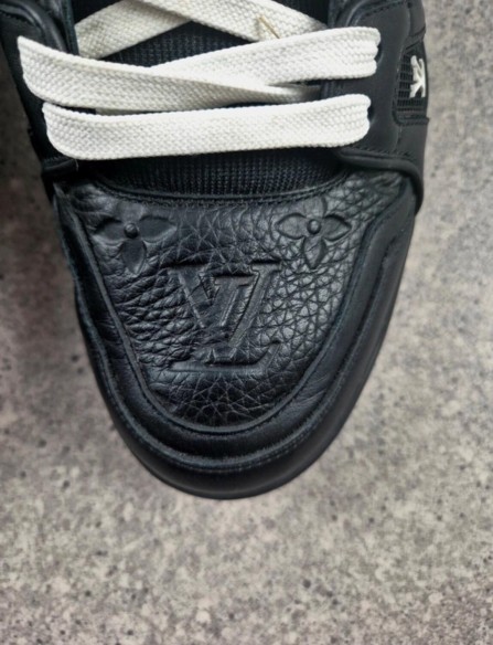 Basket Louis Vuitton LV Trainer taille 42