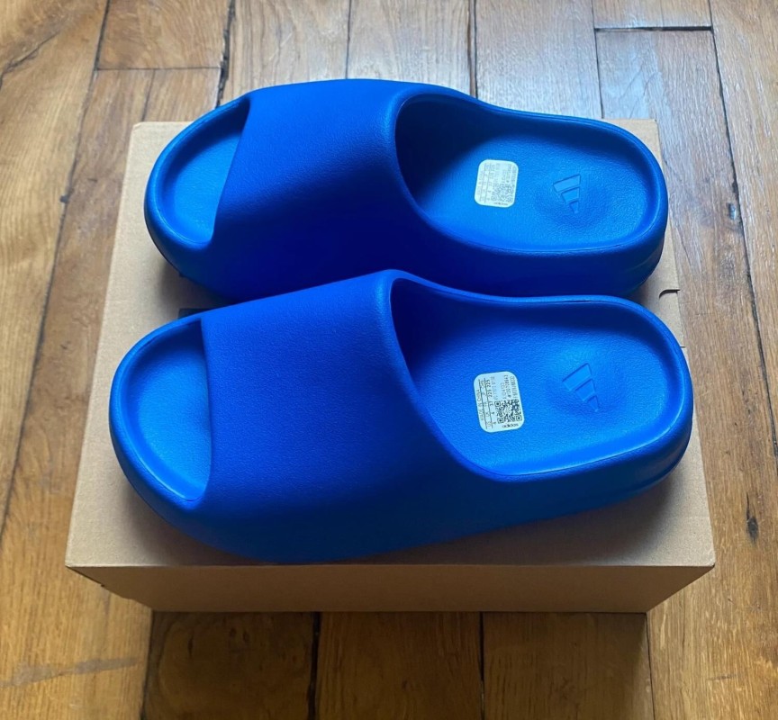 Adidas yeezy slide azure ID4133 2
