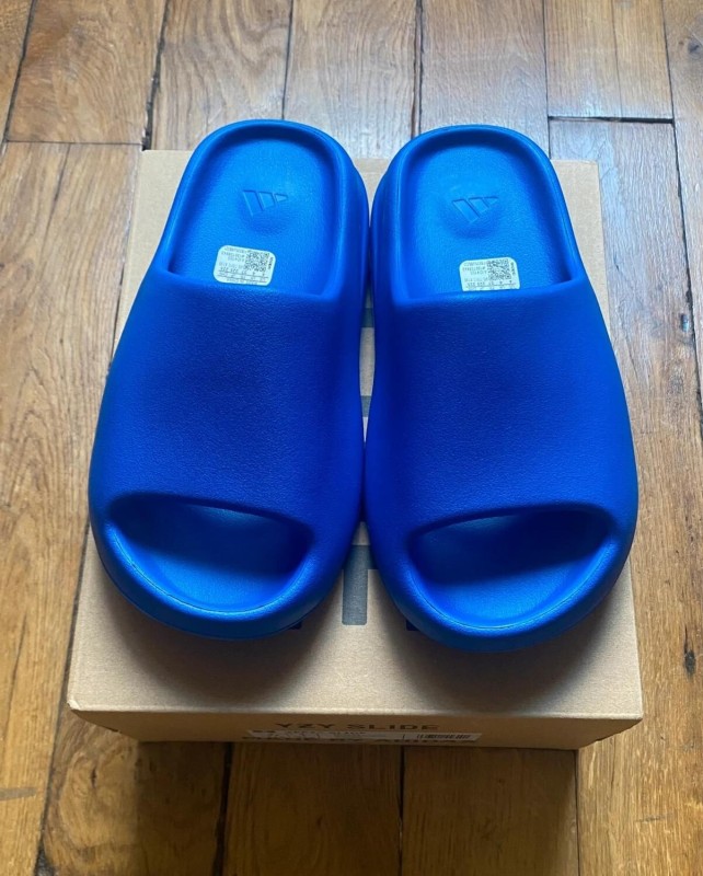 Adidas yeezy slide azure ID4133 2