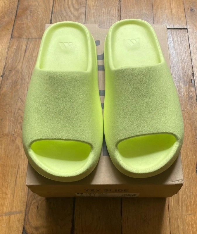 Adidas yeezy slide green glow (restock 2022/2023) HQ6447 2