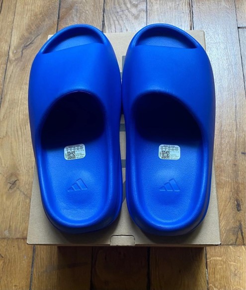 Adidas yeezy slide azure ID4133